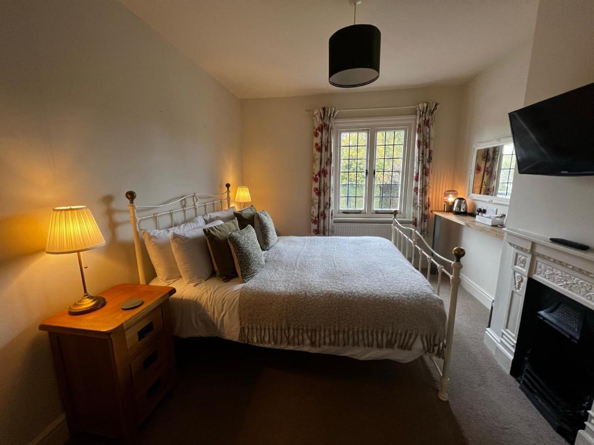 White Hart Bed and Breakfast Alton  Δωμάτιο φωτογραφία